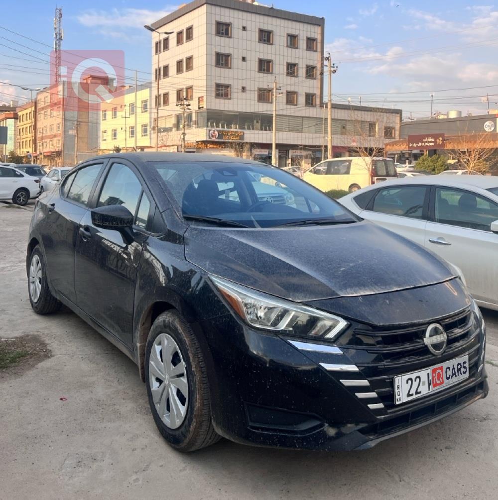 نيسان فيرسا